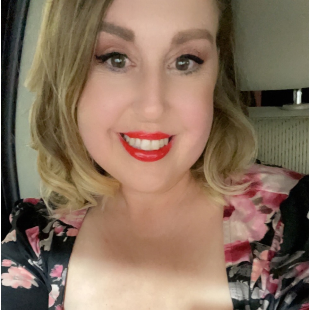 Meet your Posher, Julie